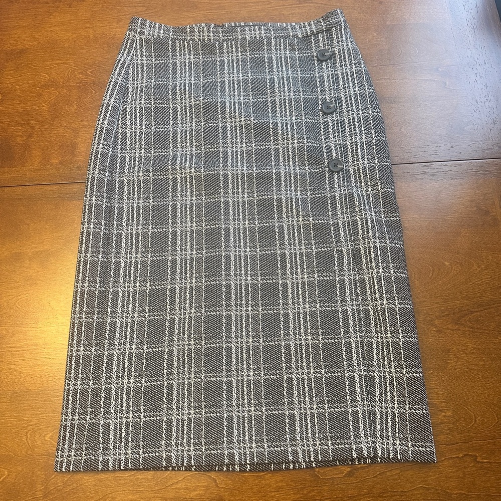 Banana Republic Black and White Plaid Pencil Skirt